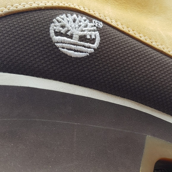 Timberland Women 2" inch heel boots - Picture 9 of 9